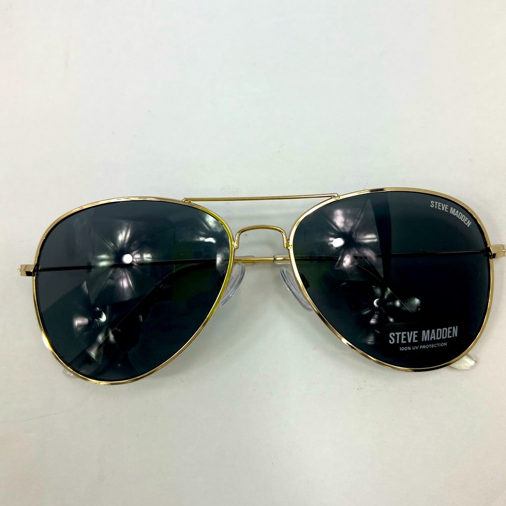 STEVE MADDEN GREY AVIATION WITH GREY TINTED LENSES, HOLD METAL FRAME - Picture 11 of 12